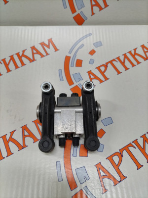 Коромысло (в сборе на цилиндр) 6CТ