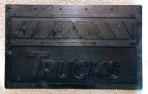 Брызговик 580*360 TRUCK черные буквы люкс