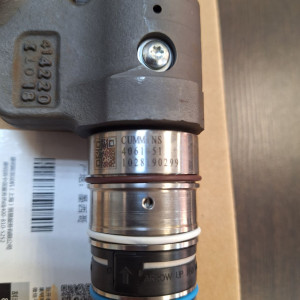 Форсунка топливная M11 ISM11 QSM11 Евро-4 4061851